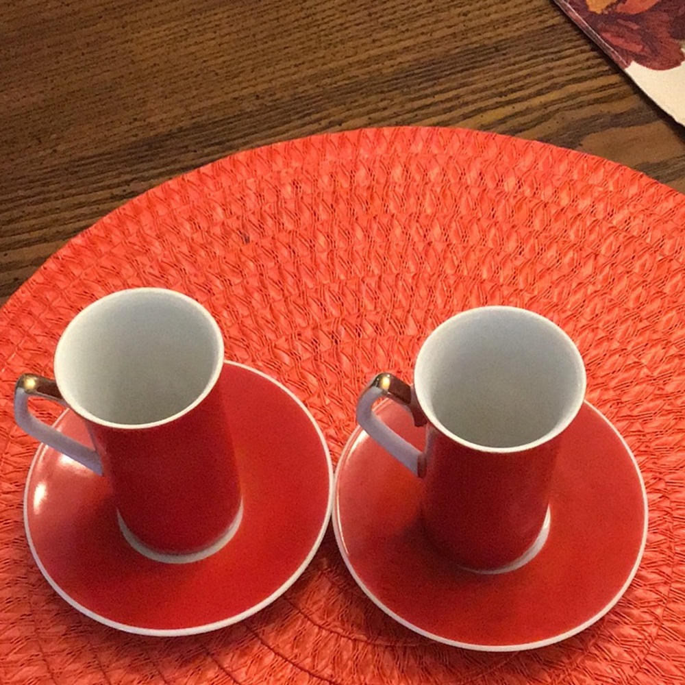 Set of espresso mugs 4 inches tall 2 inches wide red & white no chips or…